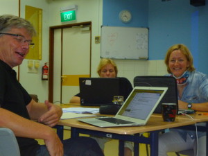 intensives Arbeiten zu dritt, Markus, Heike und ich an der GESS, Singapur